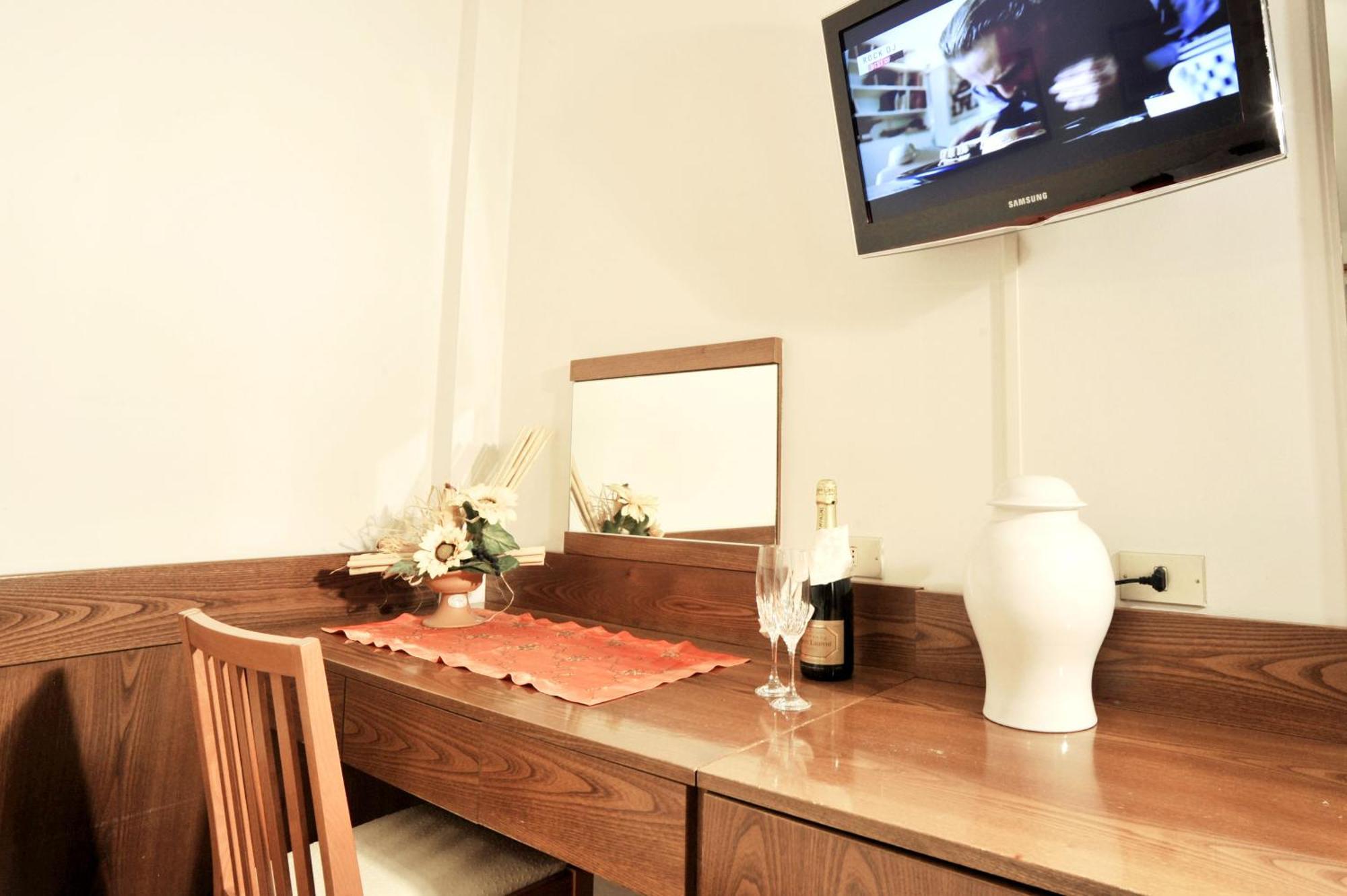 Albergo Romagna Fratta Terme Buitenkant foto