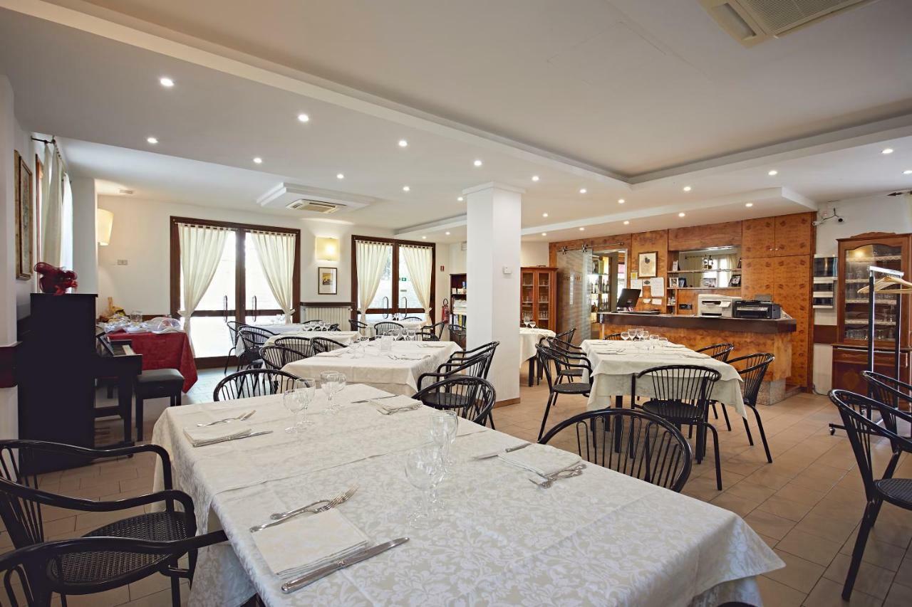 Albergo Romagna Fratta Terme Buitenkant foto